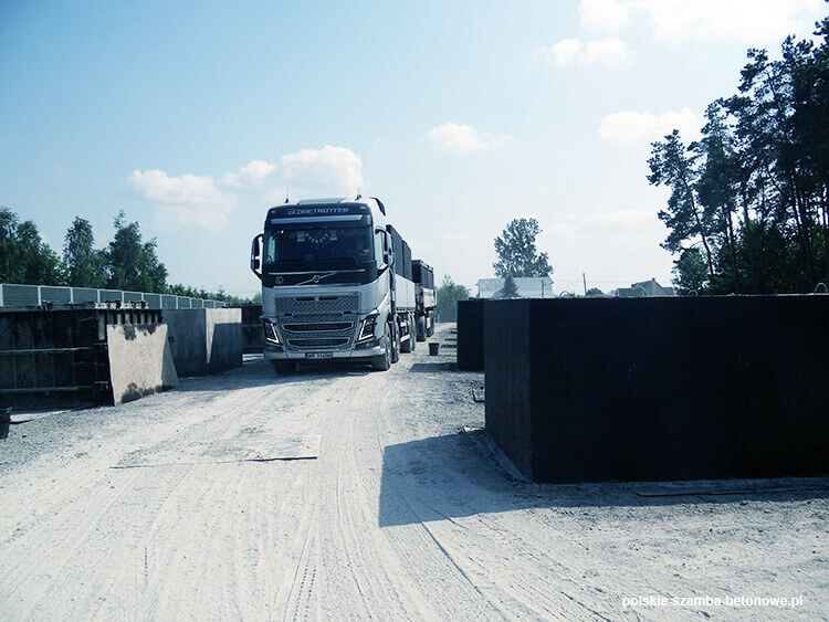 Transport szamb betonowych  w Głogowie Małopolskim